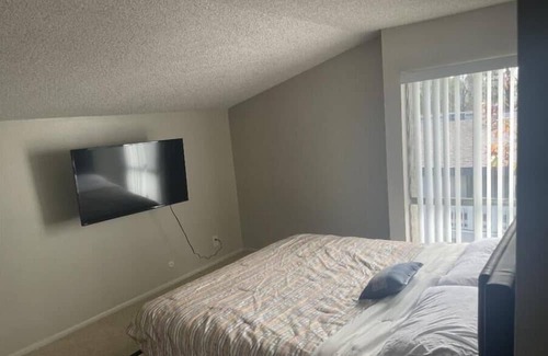 Warner Center Apartamento | Hills Of Peace