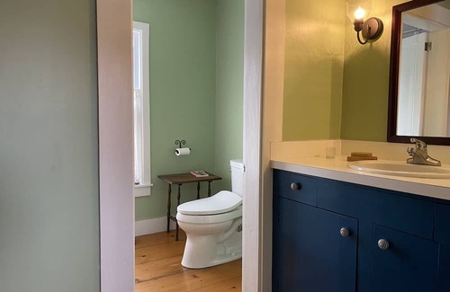 Lyme Center Otro | Farmhouse near Dartmouth College w/ lots of outdoor fun & electric car charger.