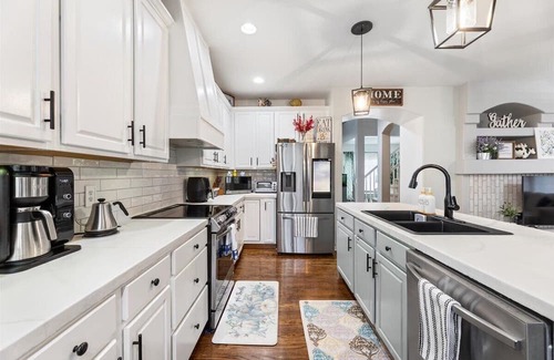Bellevue Casa | Cozy 1-bedroom- SHARED in the house in peaceful Bellevue