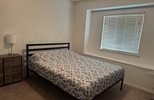 Socorro Casa | Cozy 3-bedroom house with AC and WiFi in welcoming El Paso