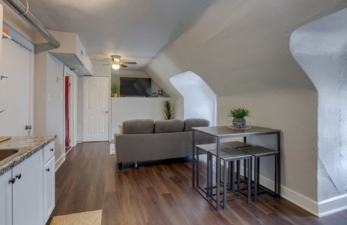 Southmoreland Apartamento | 5minsTo KU Med Free Wi-Fi W&D