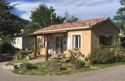 Orpierre Casa | Camping 4 étoiles - Piscine - eeeaec