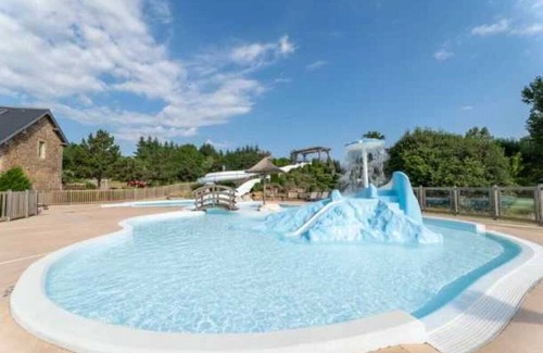 Canet-de-Salars Casa | Camping 4 étoiles - Parc aquatique - eeeah0