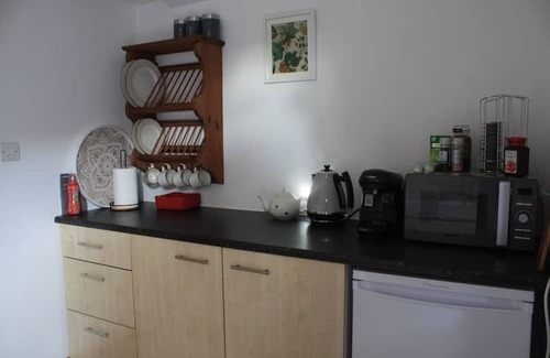 Lostwithiel Cabina | Wooden lodge set in countryside, close to River Fowey