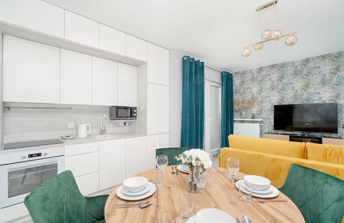 Nowe Miasto Apartamento | Apartment With Desk in Poznan by Renters