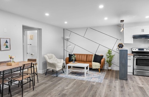 Dieppe Apartamento | Stylish 1BR Duplex w/Free Parking & Wi-Fi