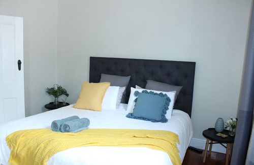 Invermay Cabaña | A Little Luxury - Walking Distance to Launceston CBD