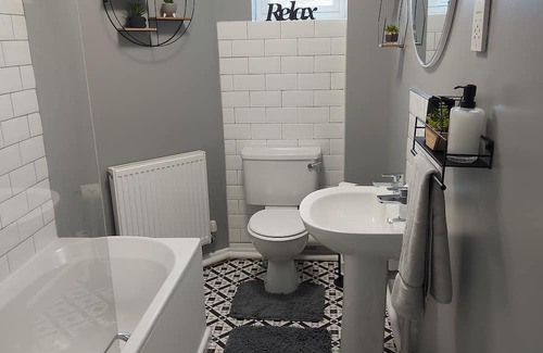 Weston on Trent Apartamento | 2 bedroom apartment overlooking canal near CBS Arena, George Elliot, UHCW 🏥
