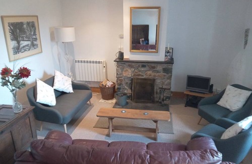 Goodwick Cabaña | Rural cottage. Great for families. Fresh air. Amazing skies. Panoramic views.