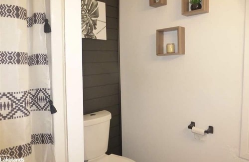 Owen Sound Casa | SecondAveOasis - With pool! : Also ask about our returning guest discount!