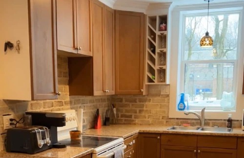 Owen Sound Casa | SecondAveOasis - With pool! : Also ask about our returning guest discount!