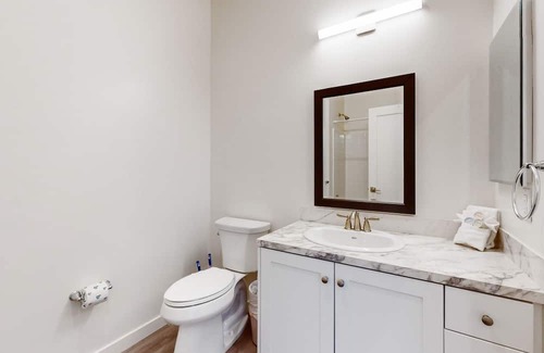 North Park Casa | Bright & stylish coastal getaway with game room & patio - near parks & golf