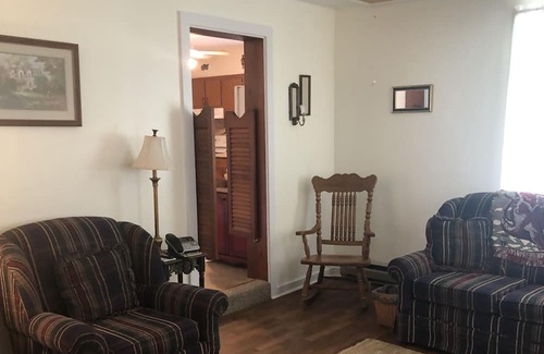 Middleburg Casa | Thompsons Cottage cosy place to feel at home and relax.