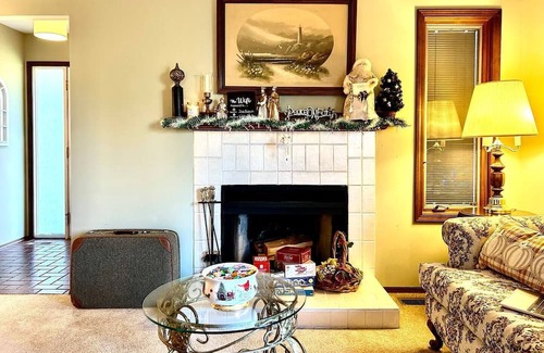 Savoy Casa | The Lincoln-Altgeld Legacy Home