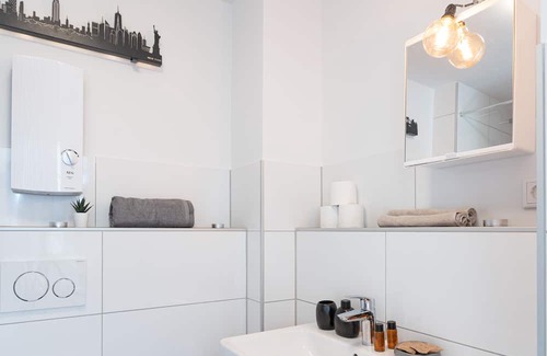 Duisburg City Center Apartamento | - Nice New York Apartment in the Heart of Duisburg - Bed - Hbf - Big TV & Wifi -