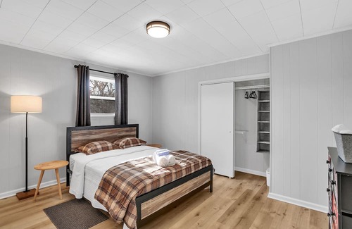 Lowber Cabaña | Cozy cottage overlooking the Great Allegheny Passage Trail