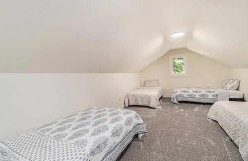 Grandview Casa | Entire home in Grandview, Missouri, United States