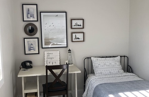 Cobourg Casa | A cozy 5 star, 1 bedroom, 1 bath in downtown Cobourg . Newly built in 2020!
