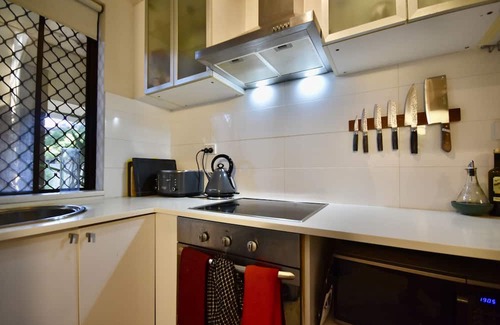 Leederville Apartamento | Entire two-bedroom villa in vibrant Leederville