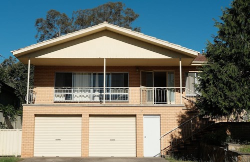 Canberra Casa | 3Brs-Secluded/Spacious/Petfriendly