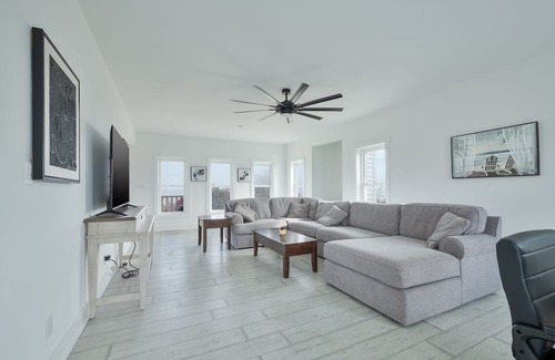 Rodanthe Casa | Oceanfront on Beautiful Hatteras Island. Bring Fido!