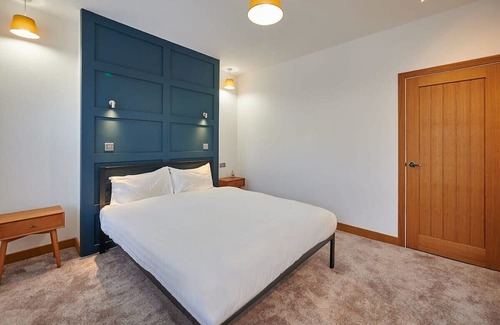 Liverpool Casa | Host & Stay | 19 Garswood