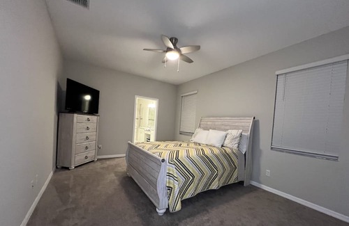Zephyrhills Casa | Enough bathrooms for everyone. Home in a central location!
