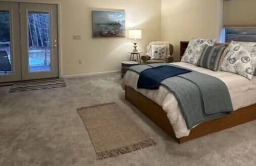 Grand Marais Casa | The Witty Crow's Abode ideal for family/group getaways, fostering relaxation