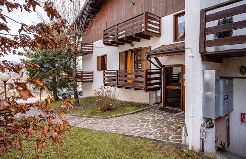 Cesuna di Roana Apartamento | Apartment 'Home Sweet Home' with Mountain View, Balcony and Wi-Fi