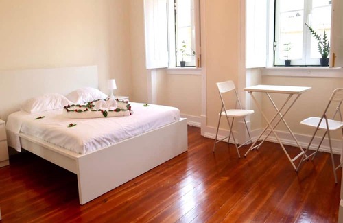 Loures Casa | Matching Loures Guest House