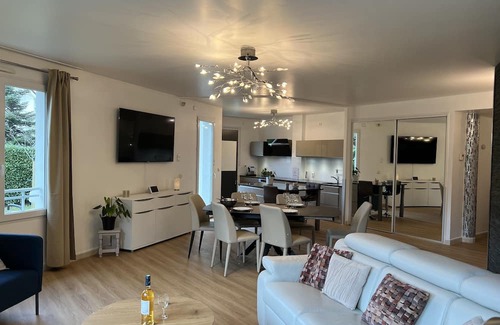 Divonne-les-Bains Apartamento | A 15 min de L'aéroport de Genève, Appartement en Résidence Piscine, Tennis