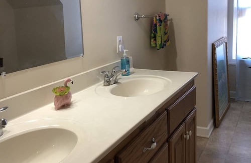 Achilles Casa | Flamingo Hosptiality Rm 3 with Hot Tub