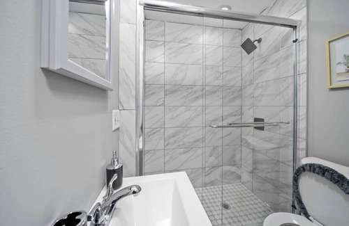Rochester Casa | Urban Elegance Retreat in Downtown Rochester