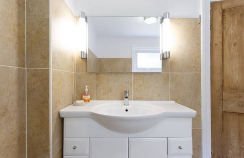 Andover Casa | Executive Victorian House