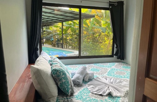 Roble Cabina | Modern Jungle Cabana#2 - 2 Bedroom Queen bed & private bathroom, close to beach