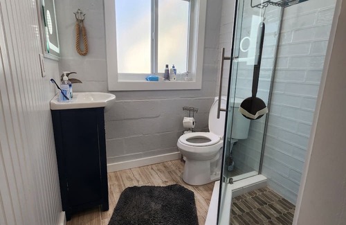 Indian River Estates Cabaña | Cozy Waterfront Cottage w/ hot tub, dock & tiki