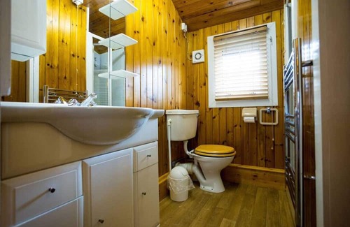 Ffestiniog Cabina | Mountain View 3 Bed Log Cabin in Snowdonia