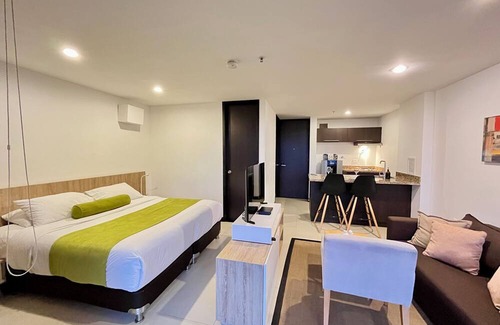 Rionegro Casa | Room in Studio - Suite Hotelera - A 5 Minutos del Aeropuerto