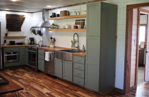 Ozone Cabina | Cabin in the Ozarks by Boone + River