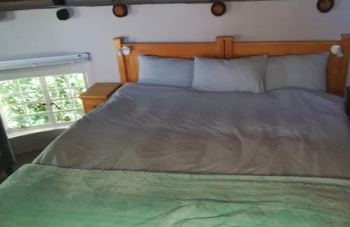Underberg Cabaña | Quaint 1-Bed Cottage with Lounge in Underberg