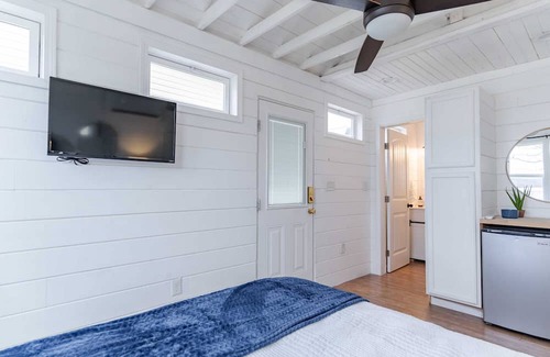 Falls of Rough Apartamento | Cozy Lakeview Guest House at Fentress Rd!