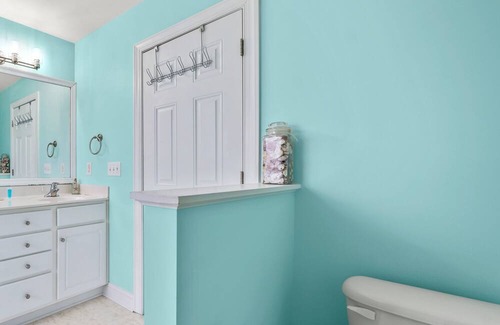 Charlotte Casa | StaysByWalker 3BR Home + Loft! Backyard!
