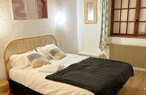 Thore-la-Rochette Cabaña | Gite Thoré-la-Rochette, 5 bedrooms, 15 persons