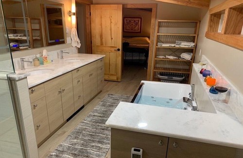 Skykomish Casa | Cozy house in historic Skykomish minutes away from Skiing, Hiking, and the bar!!