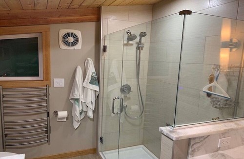 Skykomish Casa | Cozy house in historic Skykomish minutes away from Skiing, Hiking, and the bar!!