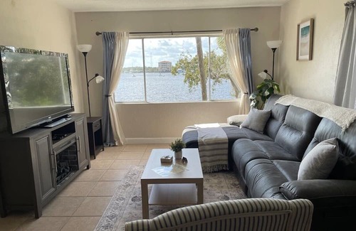 Smith's Memento Condominio | Relaxing Riverview Apartment | 5min from the Beach