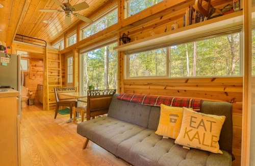 Marion Casa | Dogs, Tiny House, Steam Sauna, Kayaks & Fire