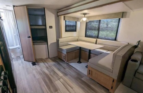 Glenwood Casa | Gated Community - Caddo Access!