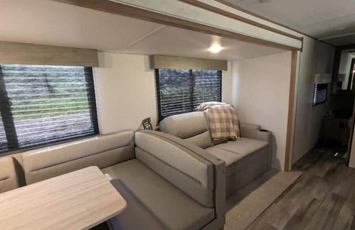 Glenwood Casa | Gated Community - Caddo Access!