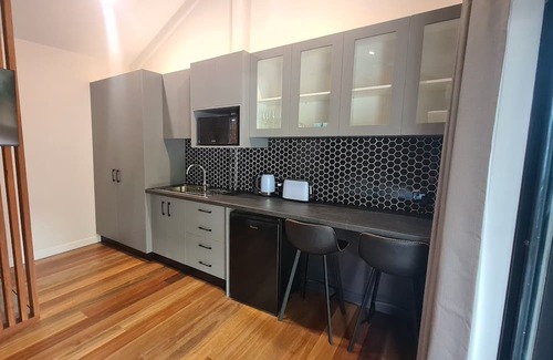 Jubilee Pocket Apartamento | Private Getaway - free parking - room for boat